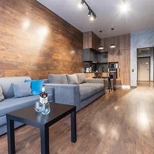 Апартаменты Luxury Smartplaza Obolon Metro Minskai, Киев