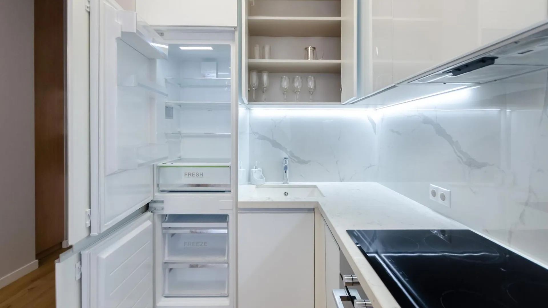 Petrovdom Apartments 19-267 In Rc Central Park, 7 John Mccain Street Kijev 0*,  Ukrajna