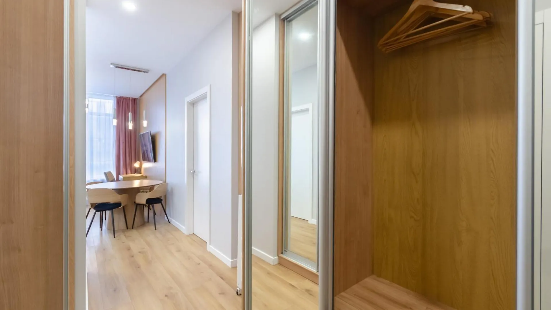 Petrovdom Apartments 19-267 In Rc Central Park, 7 John Mccain Street Kijev
