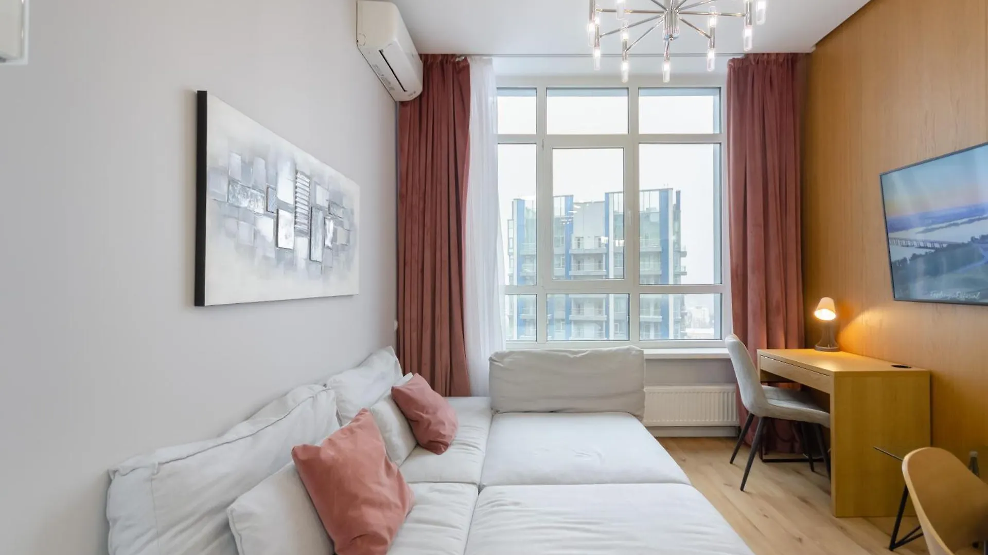 Petrovdom Apartments 19-267 In Rc Central Park, 7 John Mccain Street Kijev
