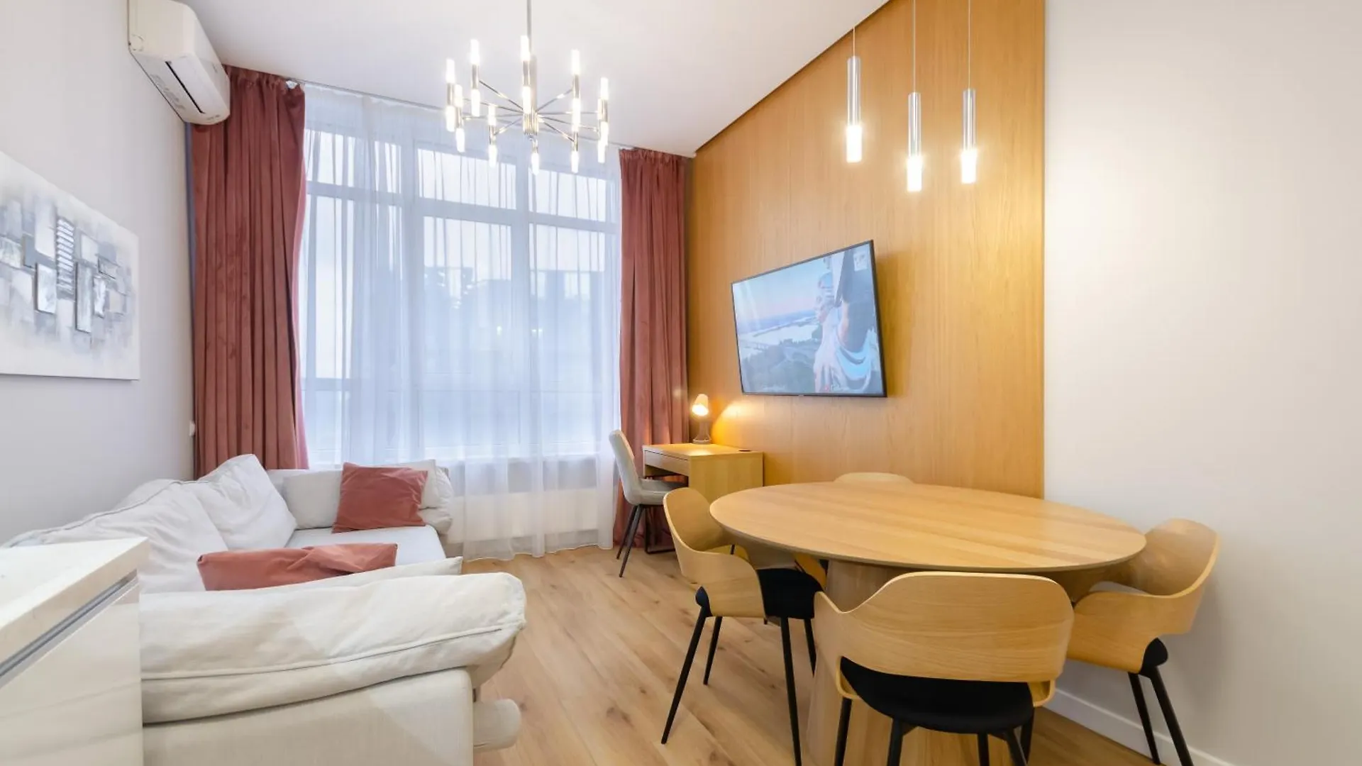Petrovdom Apartments 19-267 In Rc Central Park, 7 John Mccain Street Kijev